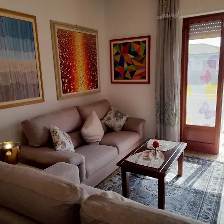 Casa Camelia בית נופש *
